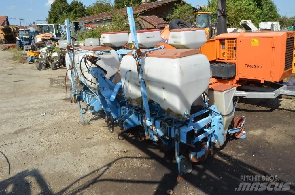 Monosem NG PLUS 6 Precision sowing machines