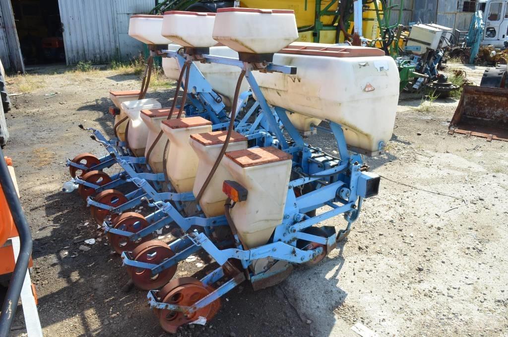 Monosem NG PLUS 6 Precision sowing machines