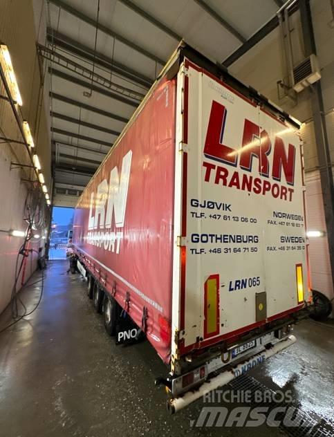 Krone Curtain Mega Curtainsider semi-trailers