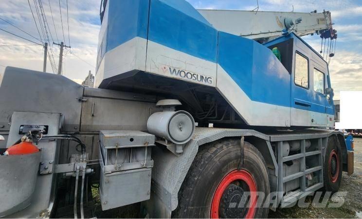 Tadano TR 250 M Rough terrain cranes