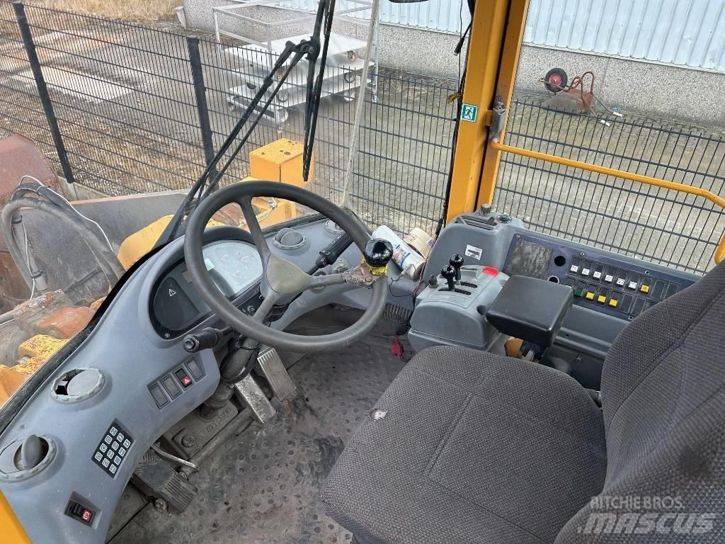 Volvo L 220 E Wheel loaders