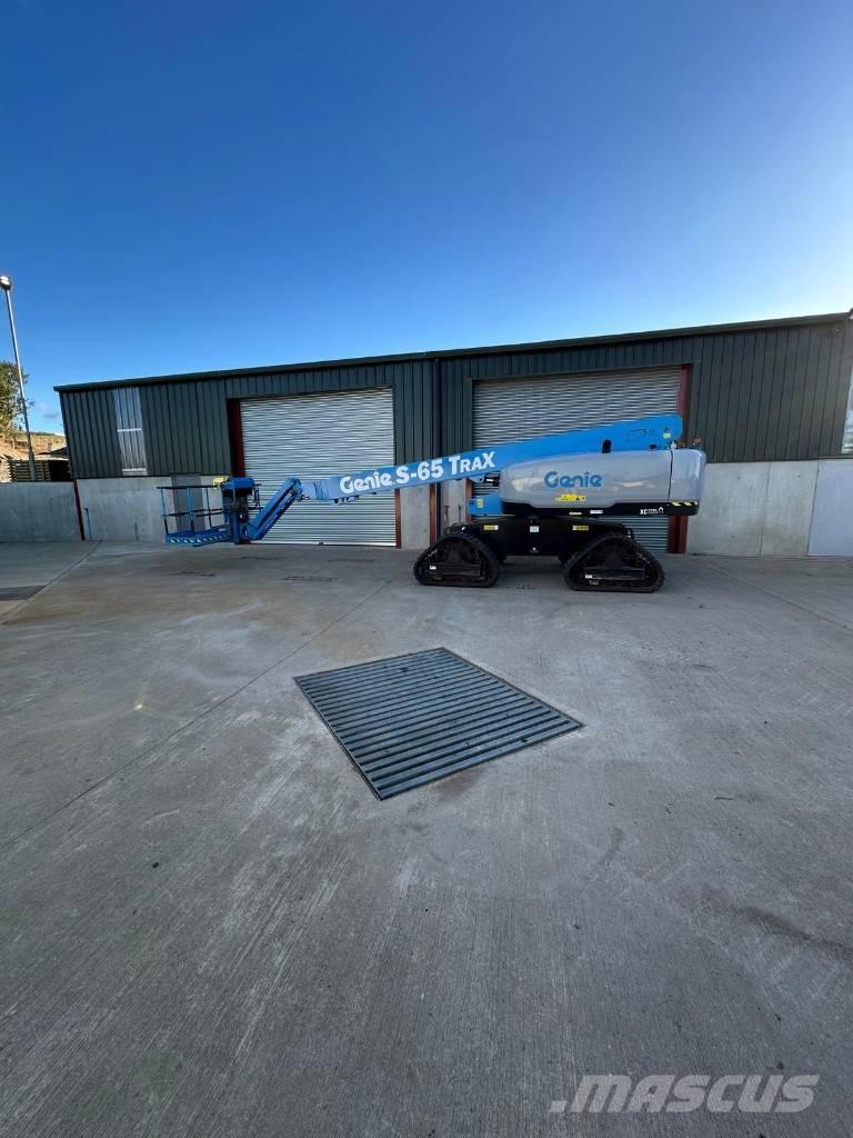 Genie S 65 Trax Telescopic boom lifts