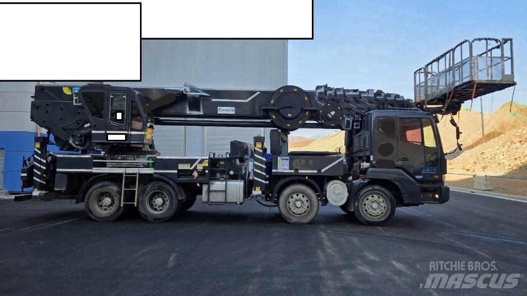 Horyong SKY750 Truck & Van mounted aerial platforms
