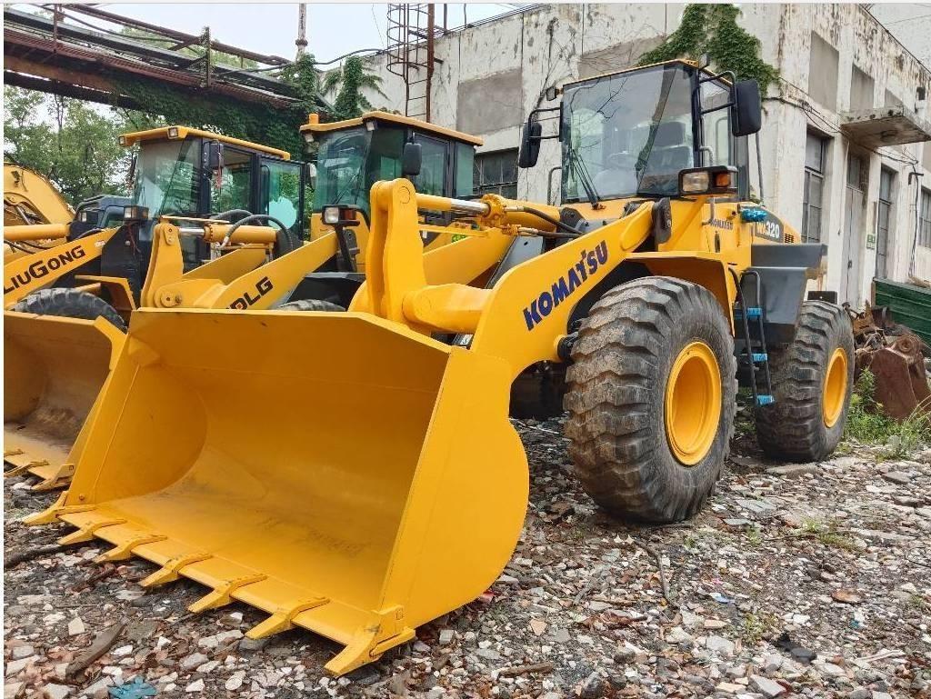 Komatsu WA 320-5 Crawler excavators