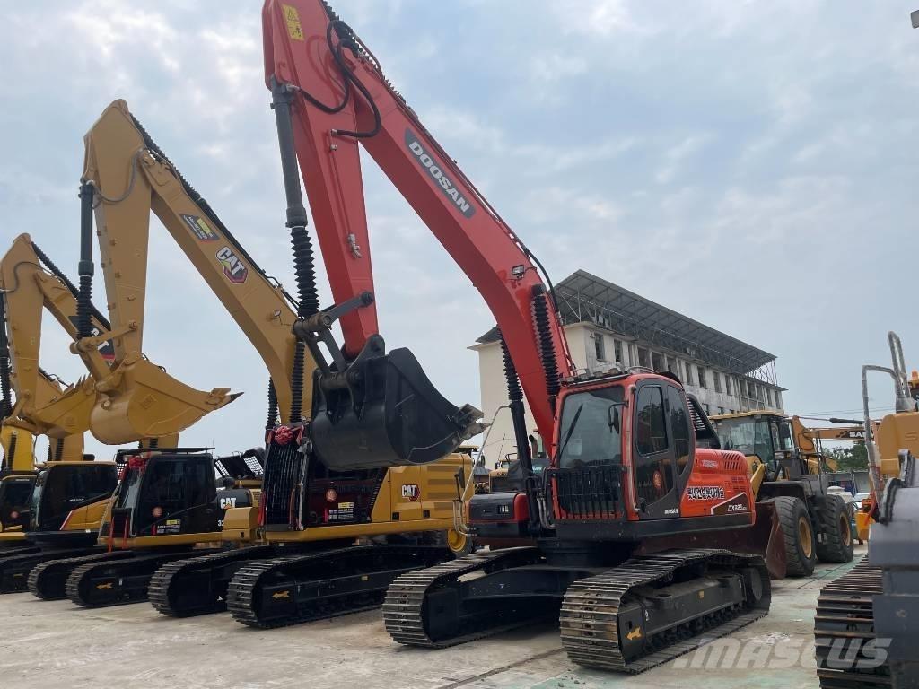 Doosan DX 225 LCA Crawler excavators