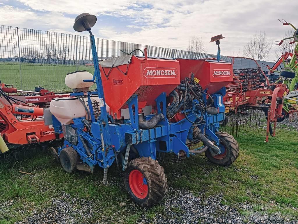 Monosem NG PLUS 4 Precision sowing machines