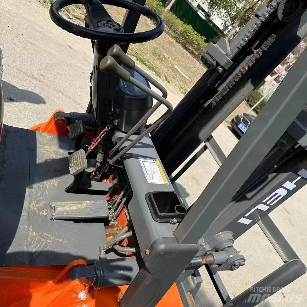 Heli CPC20 Diesel trucks