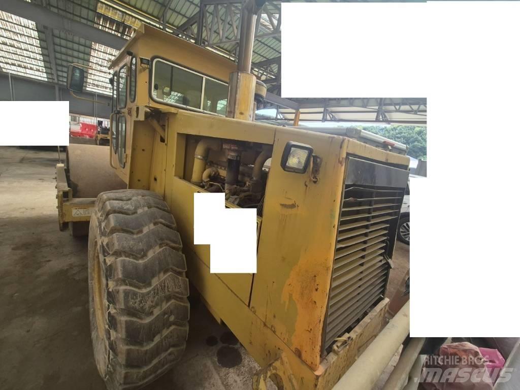 CAT CS 563 Twin drum rollers