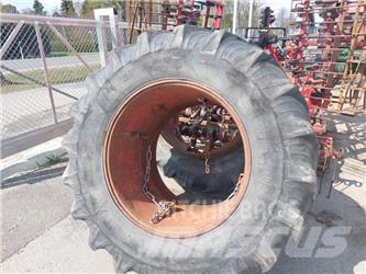 Taurus 520/70-34 Tyres, wheels and rims