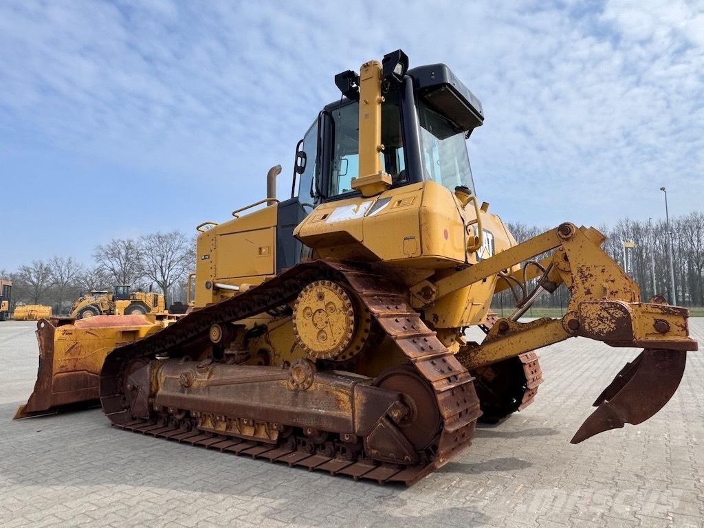 CAT D6N XL Crawler dozers