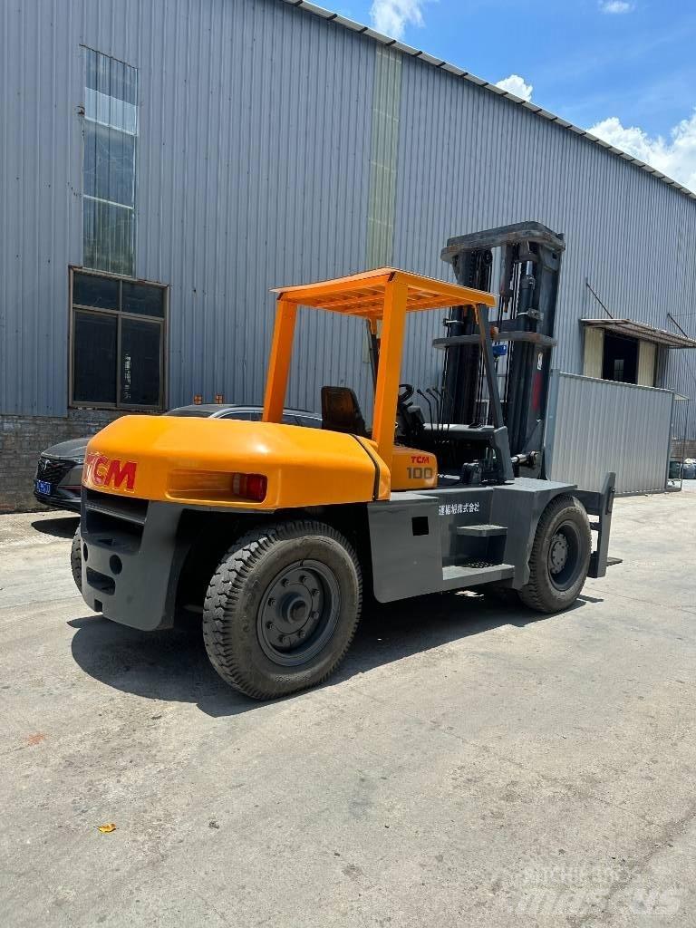 TCM 100 Reach trucks