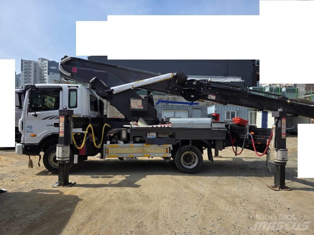 Hyundai HS3870 Truck & Van mounted aerial platforms