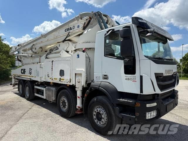 Iveco Trakker 450 Concrete pump trucks