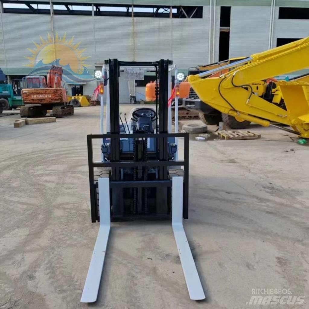 TCM FD30 Reach trucks