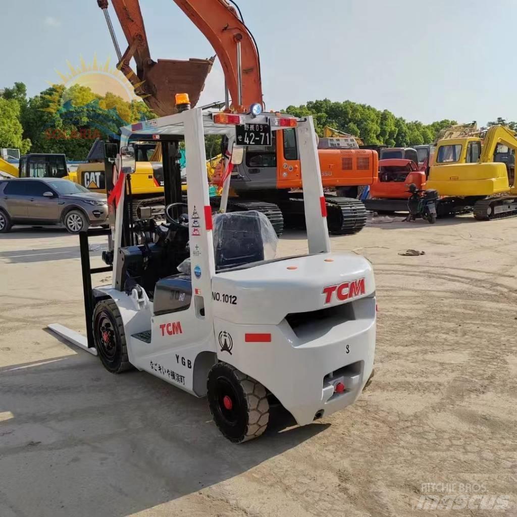 TCM FD30 Reach trucks