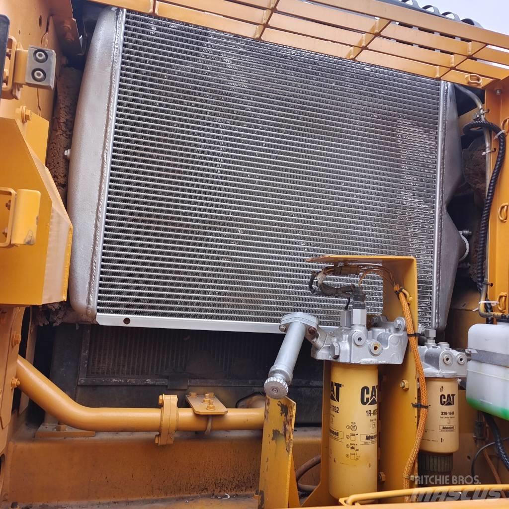CAT 330 D Crawler excavators