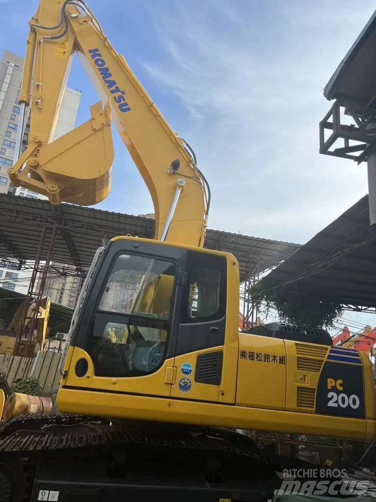 Komatsu PC 200 Midi excavators  7t - 12t