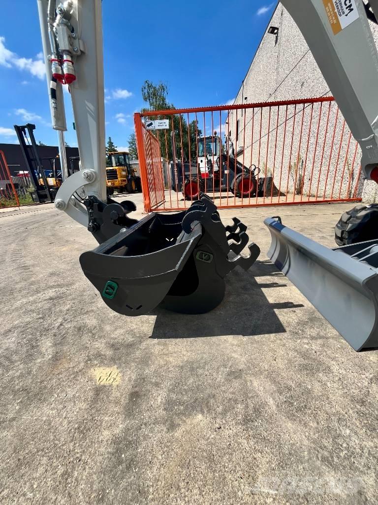 Takeuchi TB 217 R Mini excavators < 7t (Mini diggers)