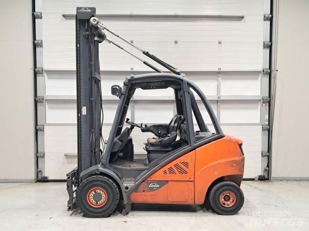 Linde H35D-02 Diesel trucks