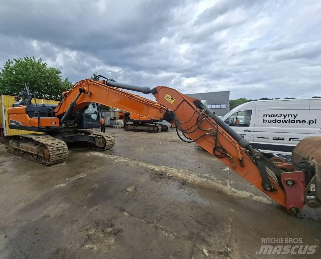 Doosan DX225LC-5 Crawler excavators