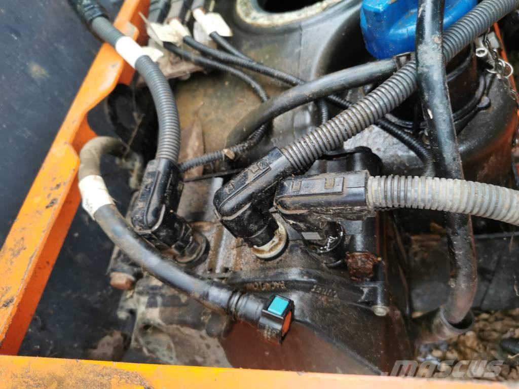 Doosan DX 225 SLR Crawler excavators