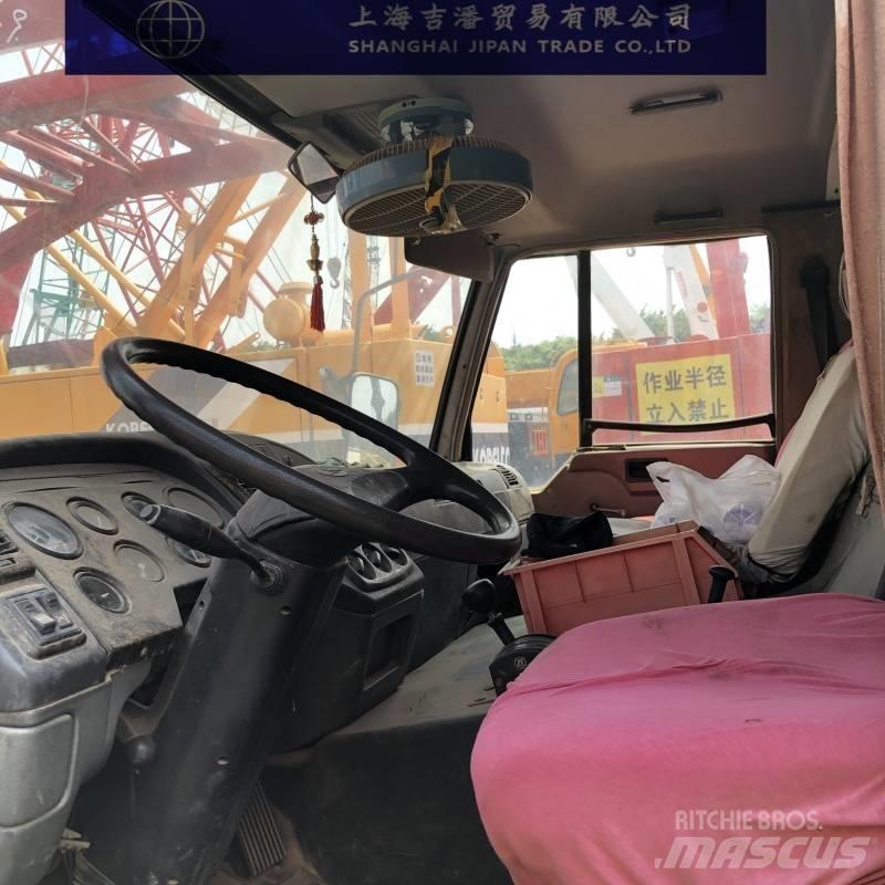 Zoomlion QY 100 All terrain cranes