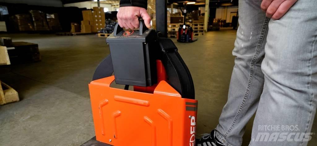 EP EPT12-EZ Hand pallet truck