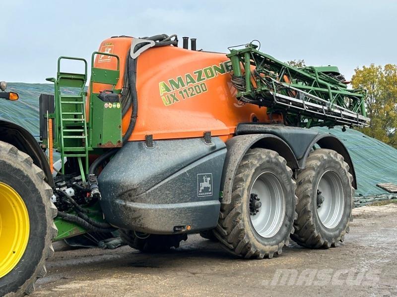 Amazone UX 11200 Trailed sprayers
