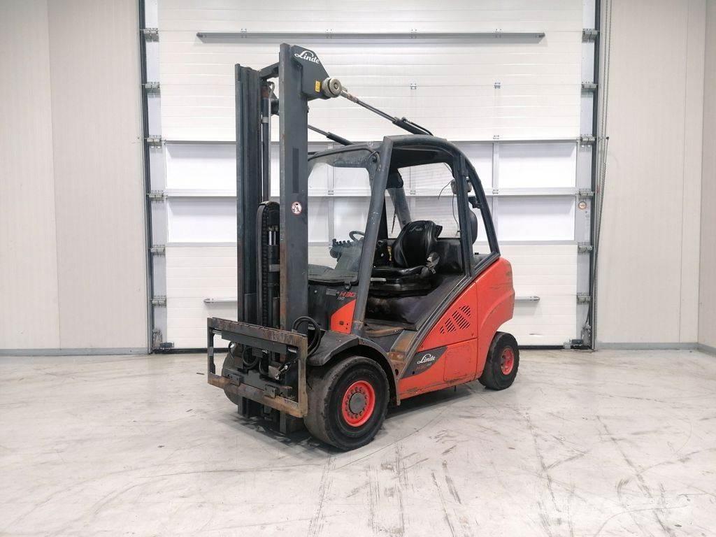Linde H30D-02 Diesel trucks