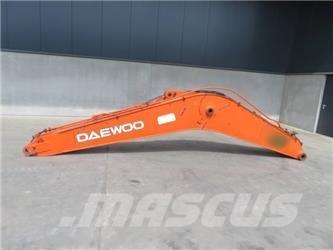 Daewoo DX 225 LC Chassis and suspension
