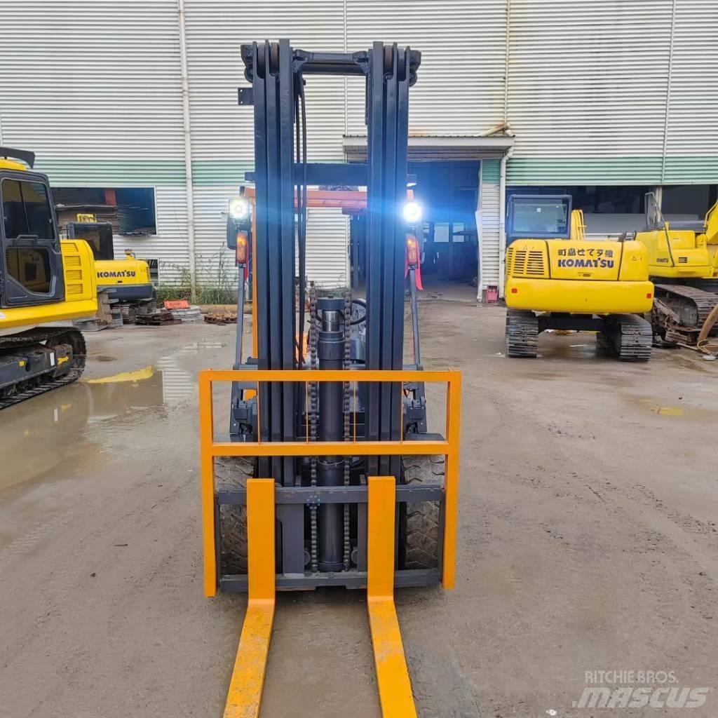 Toyota FD30 Diesel trucks