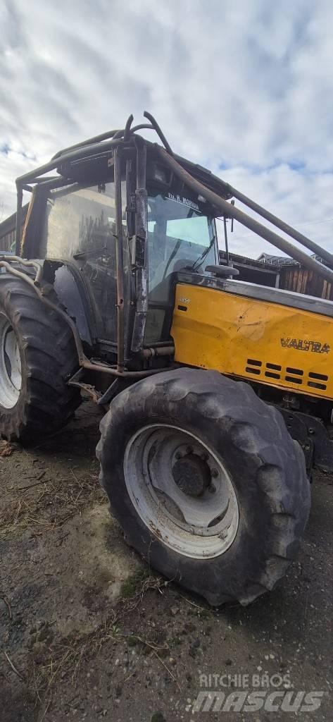 Valtra 6850 Tractors