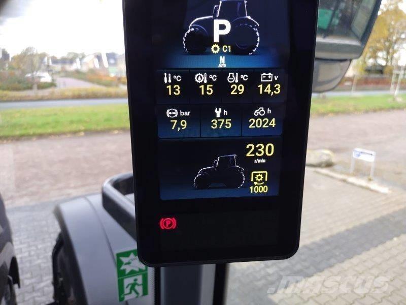 Valtra T235 Versu Tractors