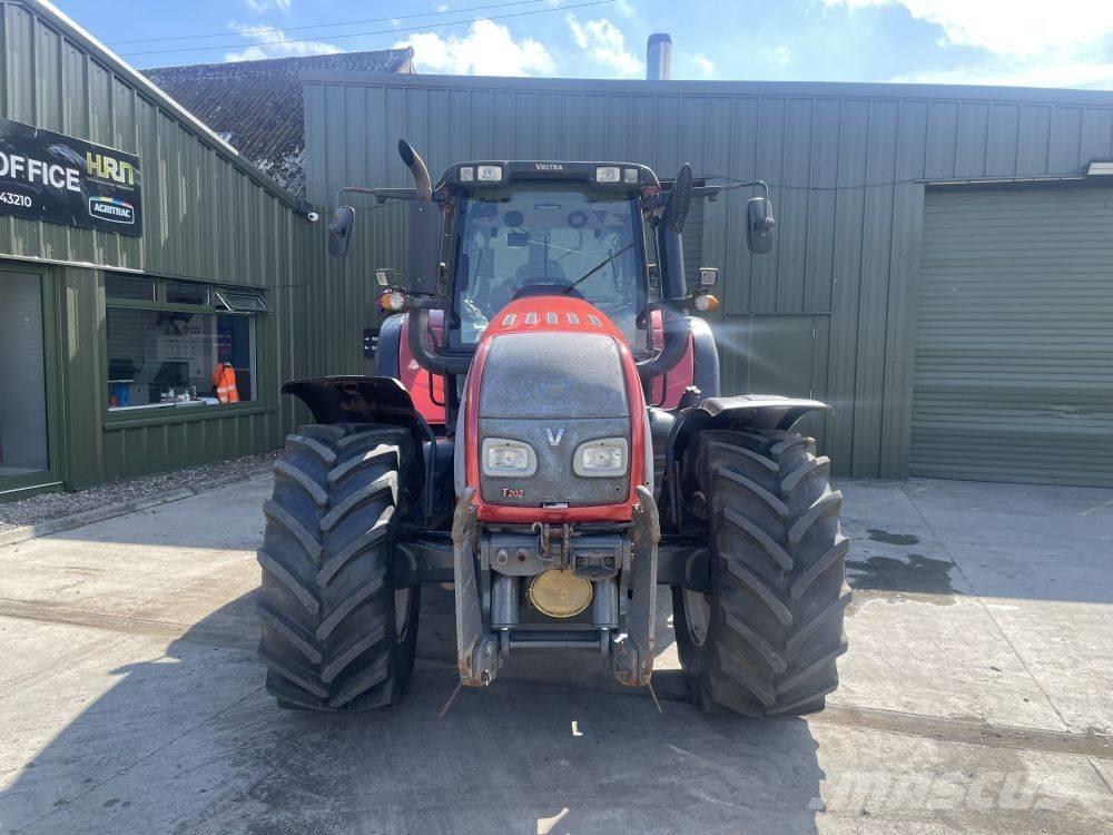 Valtra T 202 Versu Tractors