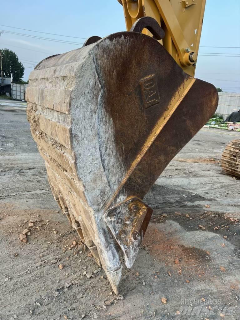 CAT 330 GC Crawler excavators