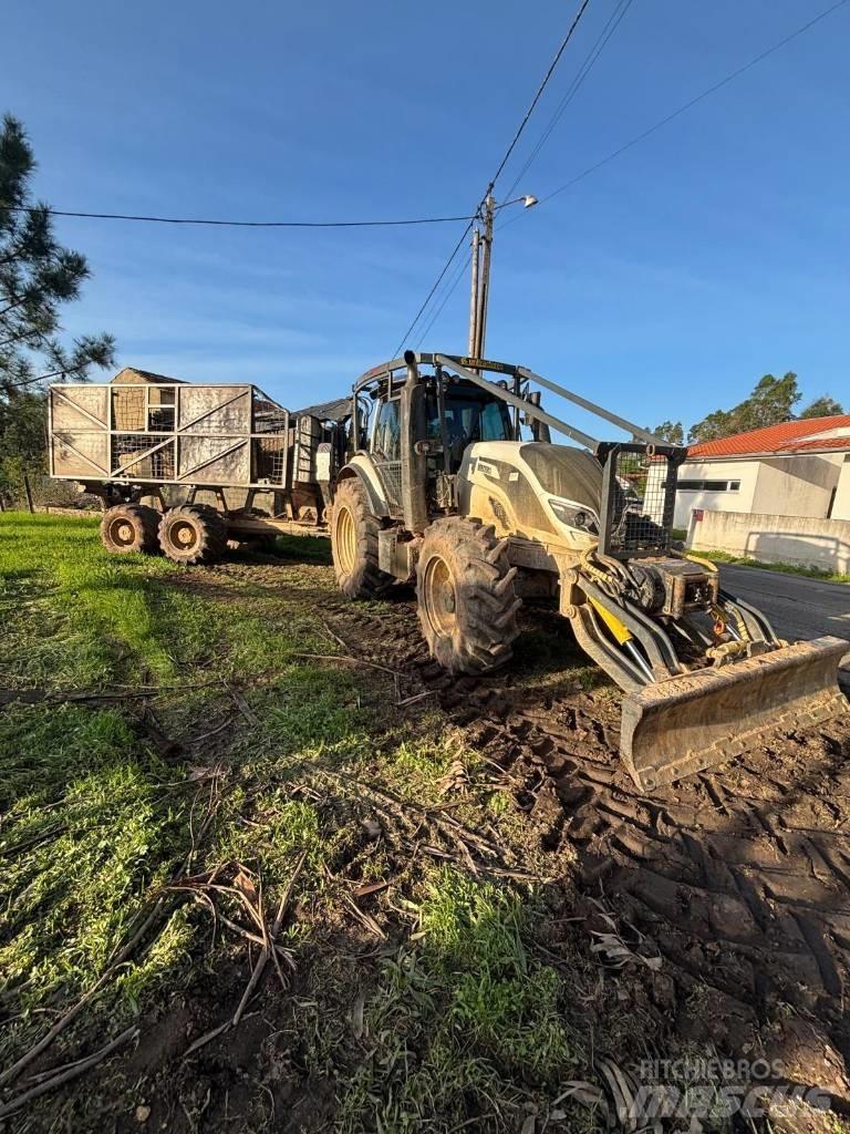 Valtra T 174 Forwarders