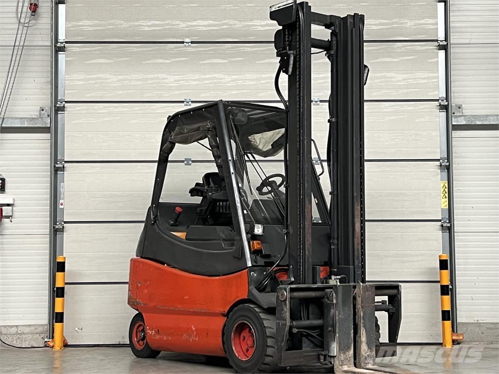 Linde E30 / 03 / 600 Electric forklift trucks