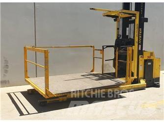 Hyster R30XMF2 High lift order picker