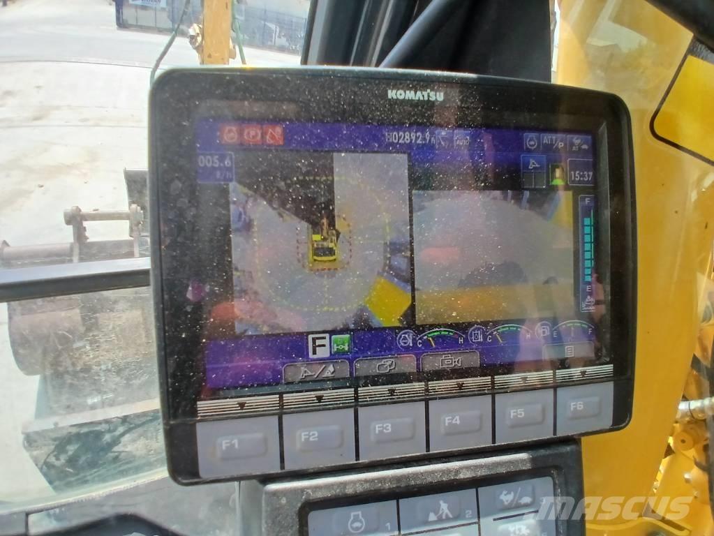 Komatsu PW 148-11 Wheeled excavators