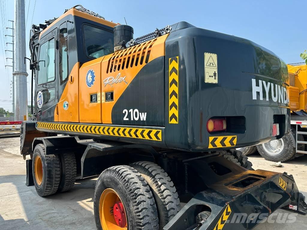 Hyundai 210W-9 Wheeled excavators