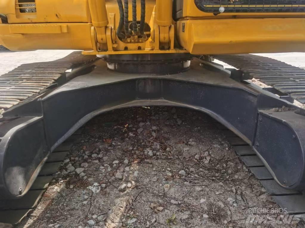 Komatsu PC 130 Crawler excavators