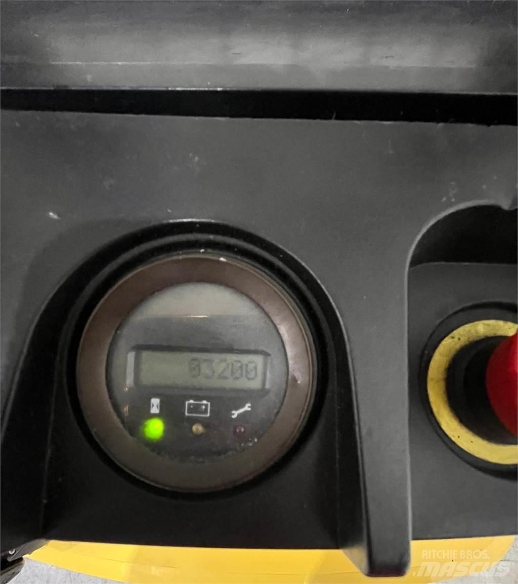 Hyster S1.2 Pedestrian stacker