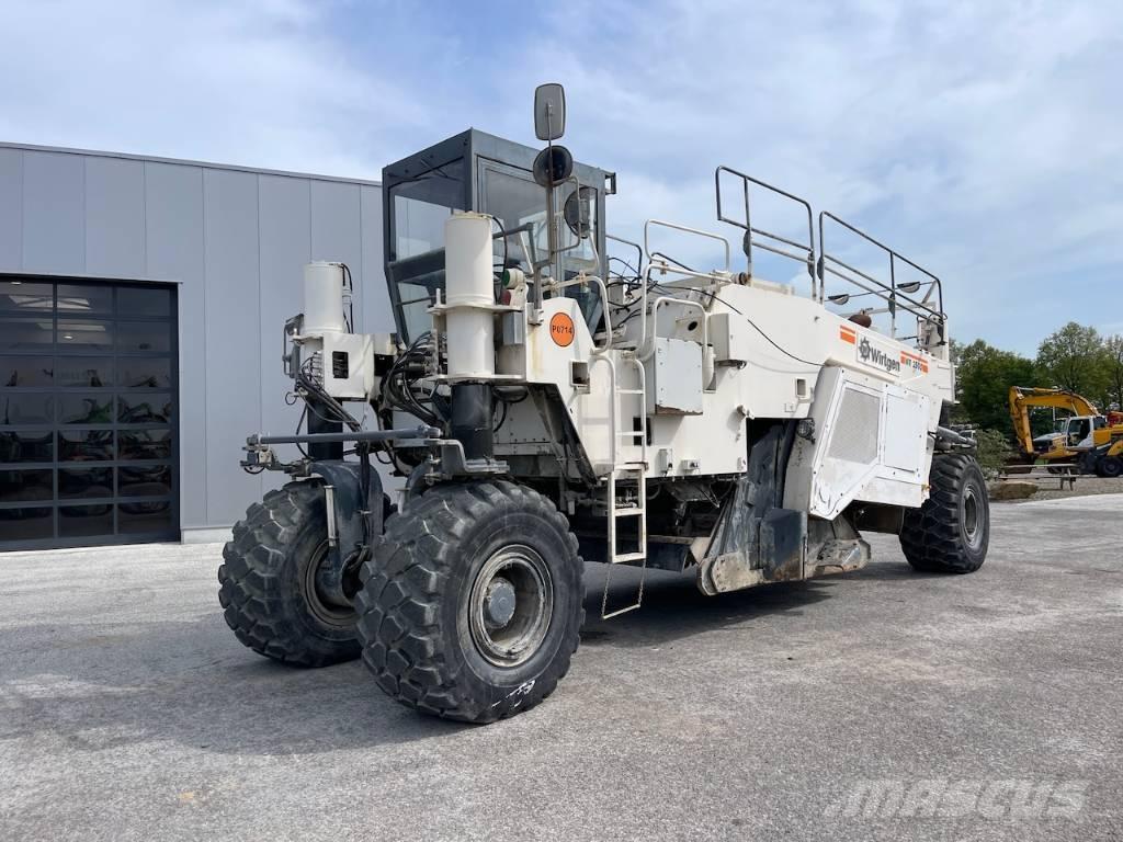 Wirtgen WR 2500 S Asphalt recyclers