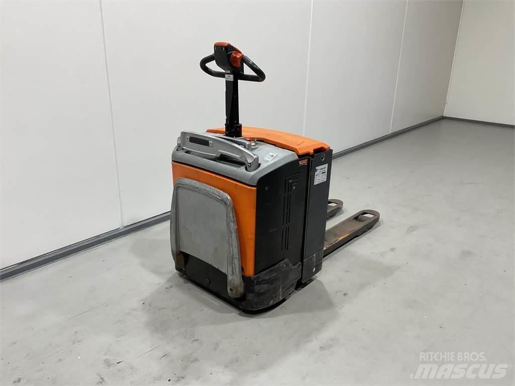 Rocla TP20AC Low lifter with platform