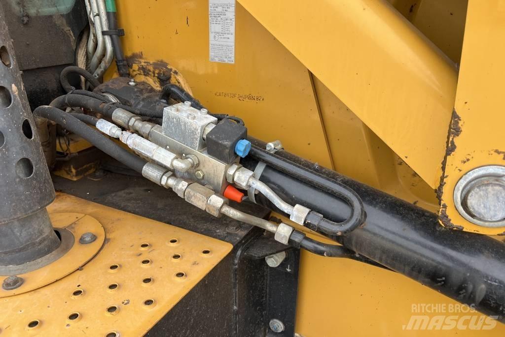CAT 432 F2 Backhoe loaders
