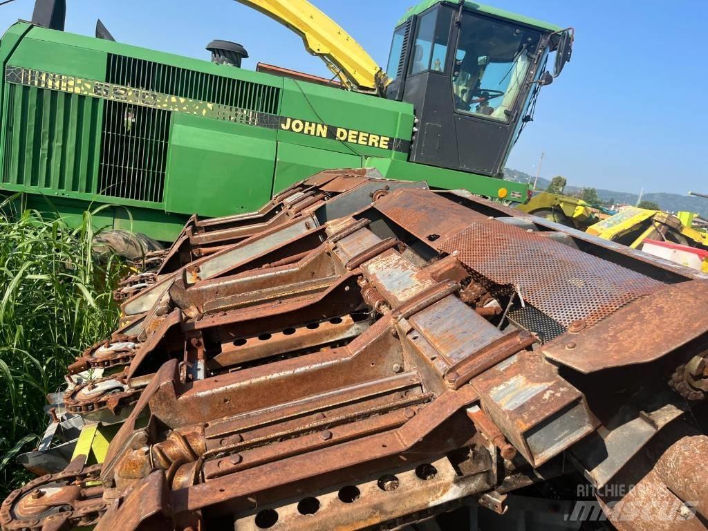 DBF 8 FILE Combine harvester heads
