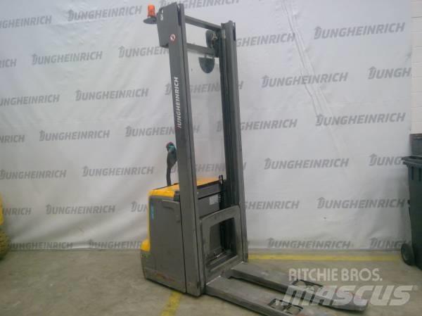 Jungheinrich EJC 220 Pedestrian stacker