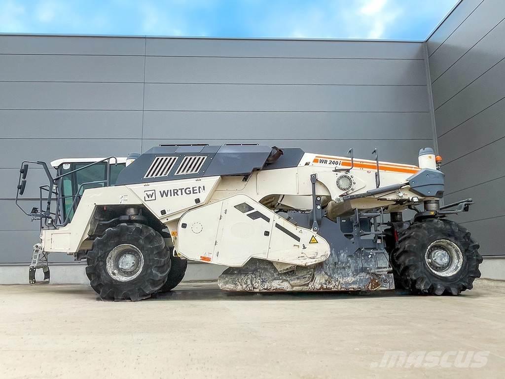 Wirtgen WR 240I Asphalt recyclers