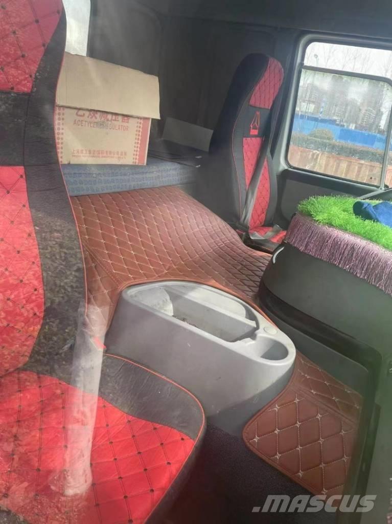 Howo 371 8x4 Tipper trucks