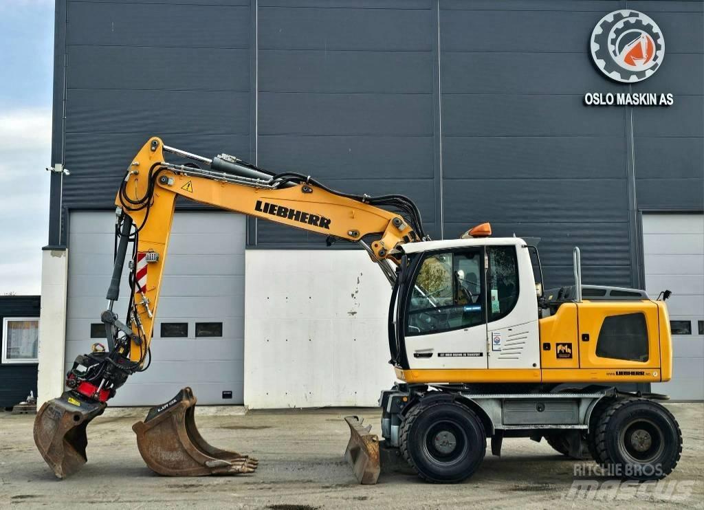Liebherr A 916 Wheeled excavators